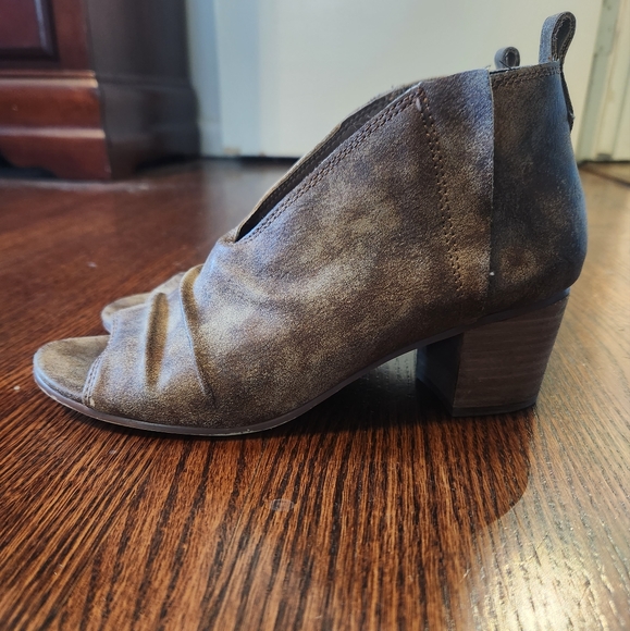 Open Toe Booties - Picture 2 of 3